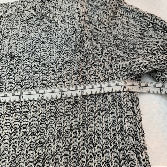 𝅺american Eagle Outfitters🖤White/Black Long Sleeve Cropped Pullover Sweat… - Picture 8 of 10